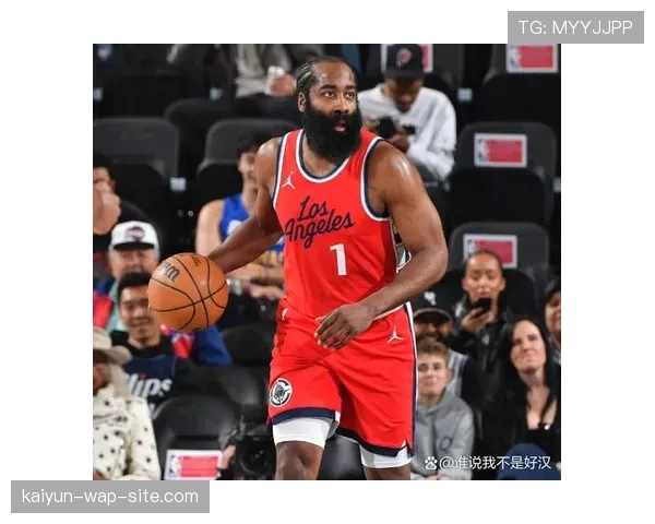 哈登生涯总得分升历史第九 快船老将展现关键球能力与逆生长 哈登生涯总得分升历史第九 快船老将展现关键球能力与逆生长