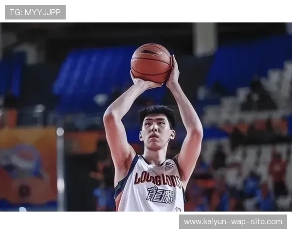 徐昕伯顿内线防守体系 广州护筐能力与篮板保护升级